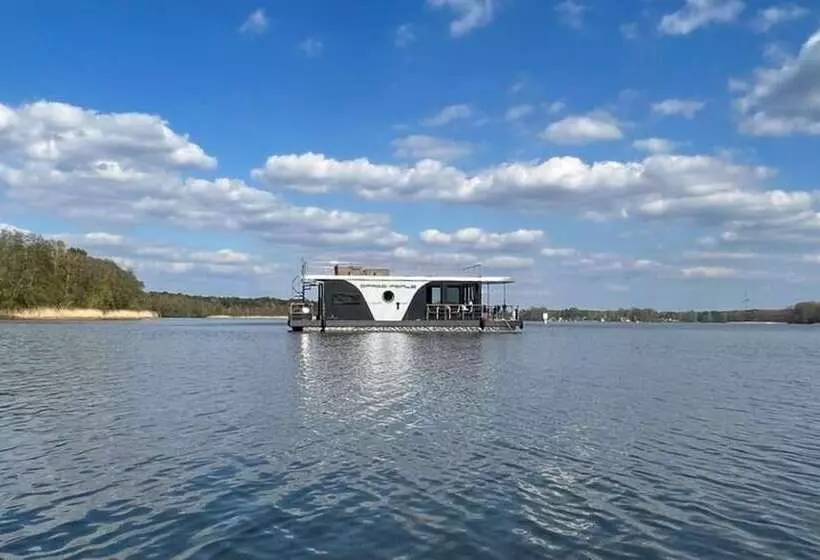 Hotelli Houseboat On The Dahme, Wildau