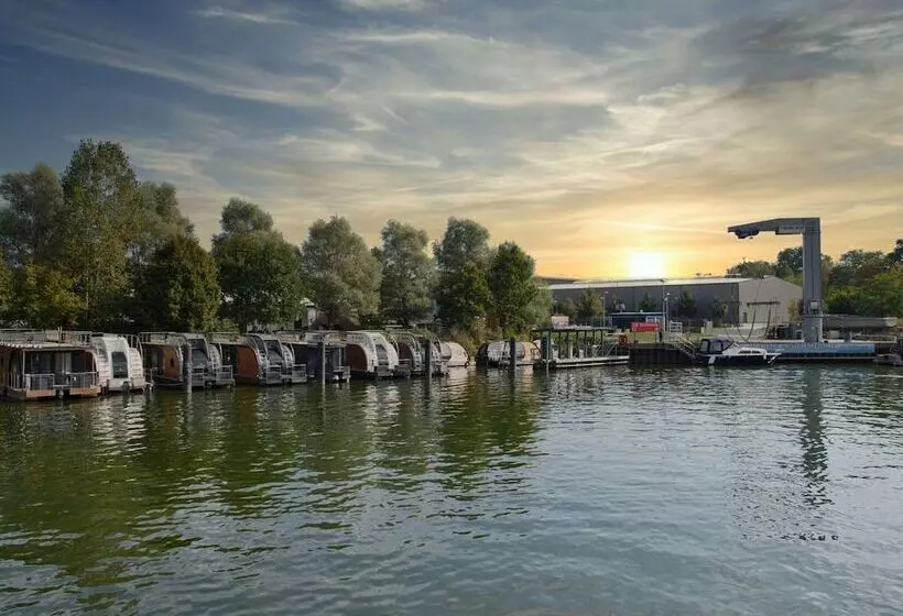 Hotelli Houseboat On The Dahme, Wildau