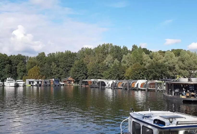 Hotelli Houseboat On The Dahme, Wildau