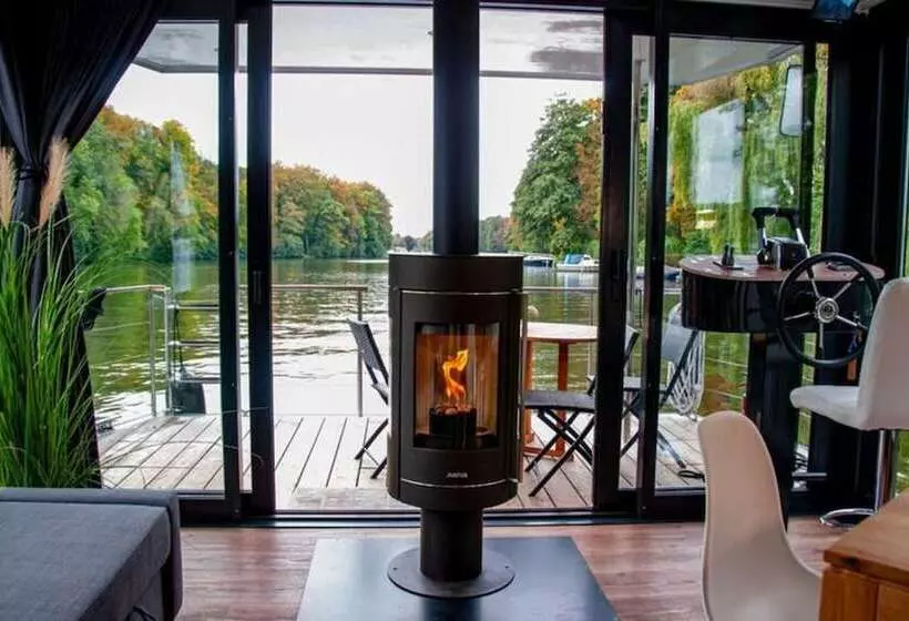 Hotelli Houseboat On The Dahme, Wildau