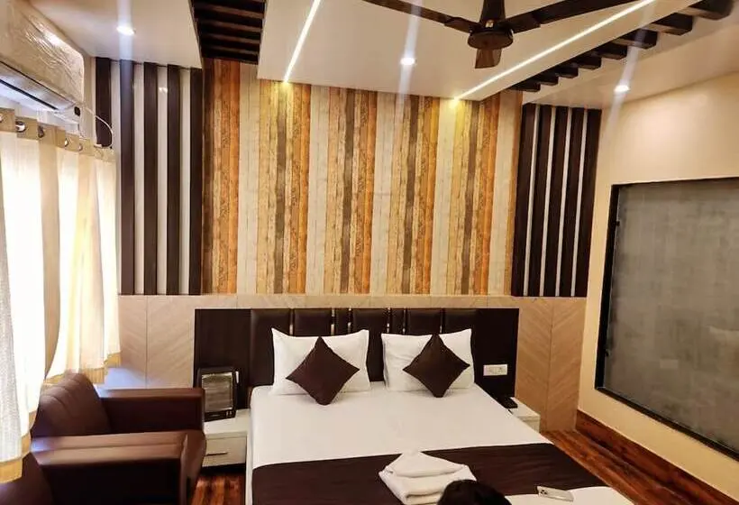 ホテル Grand Patliputra Siwan