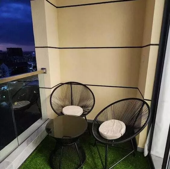 تختخواب و صبحانه Alba Garden