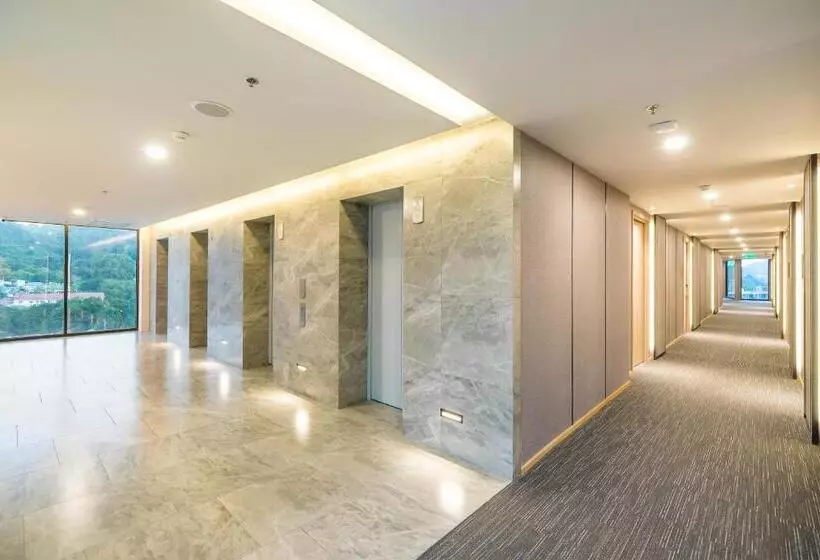 Arize Hotel Sri Racha