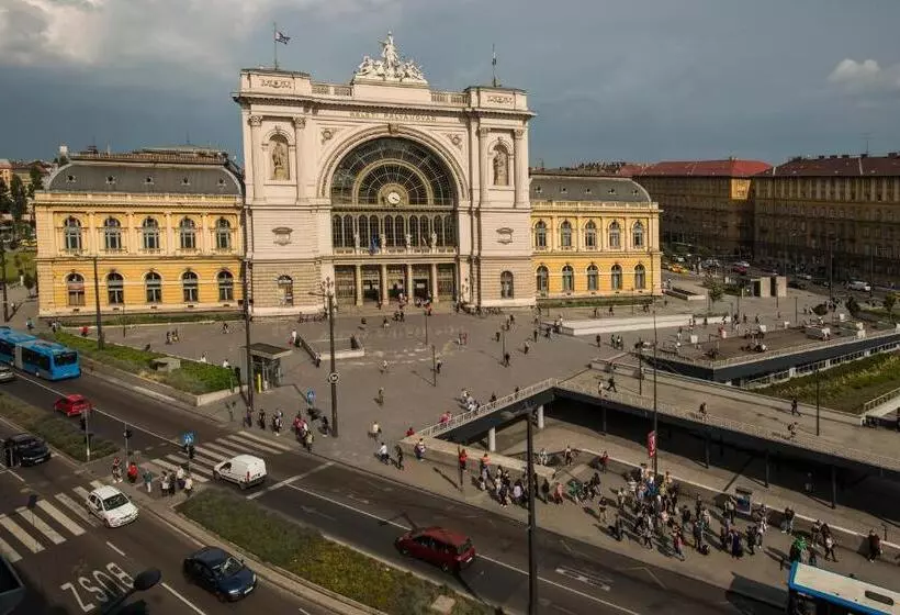 Baross City Hotel   Budapest