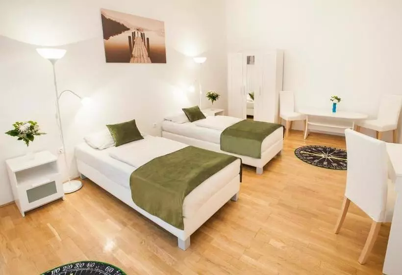 Baross City Hotel   Budapest