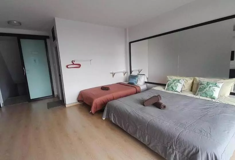 Homey Don Mueang Airport Hostel