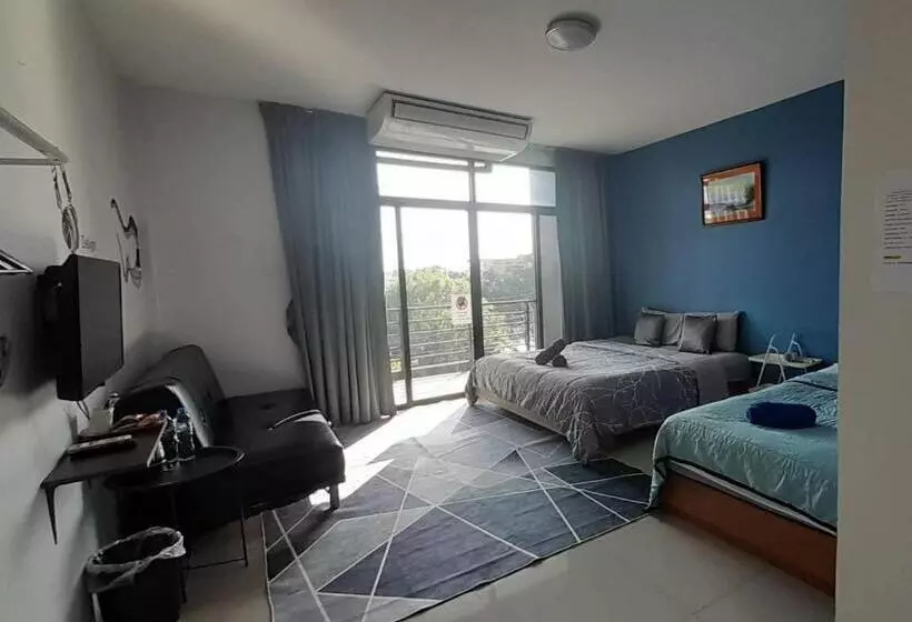 Homey Don Mueang Airport Hostel