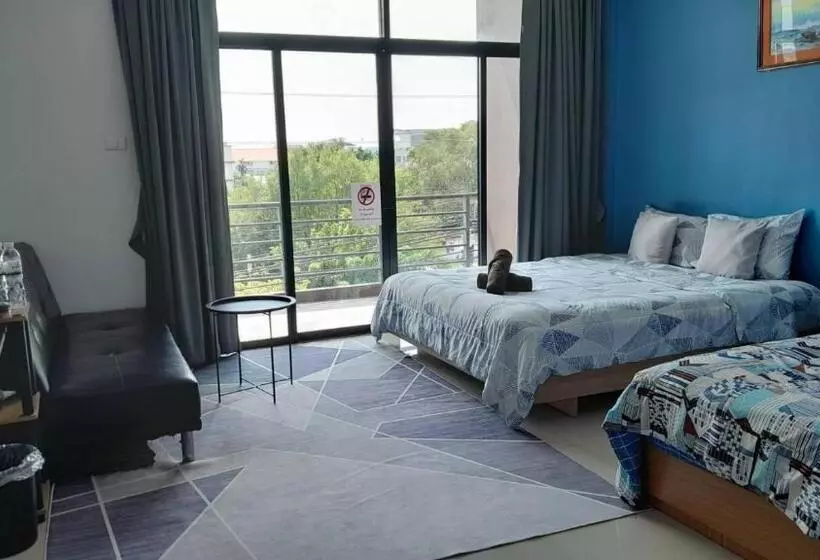 Homey Don Mueang Airport Hostel