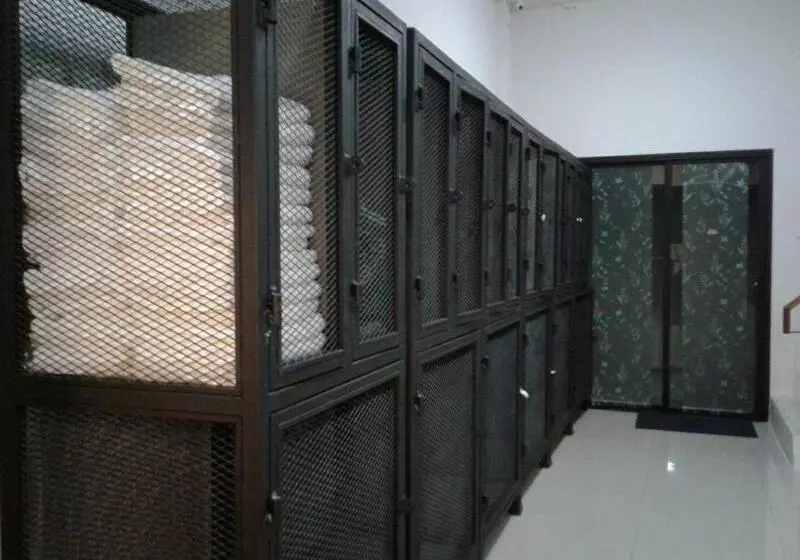 Homey Don Mueang Airport Hostel