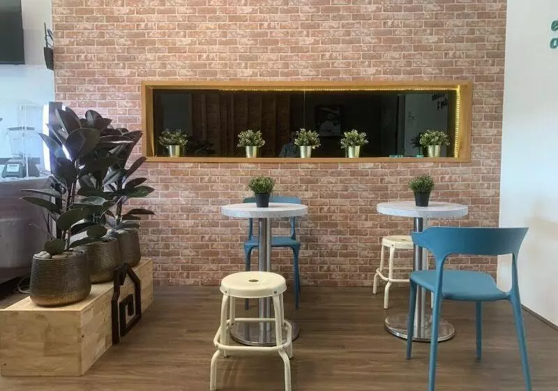 Homey Don Mueang Airport Hostel