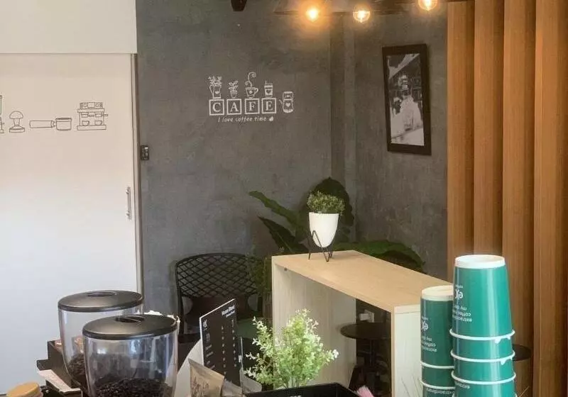 Homey Don Mueang Airport Hostel