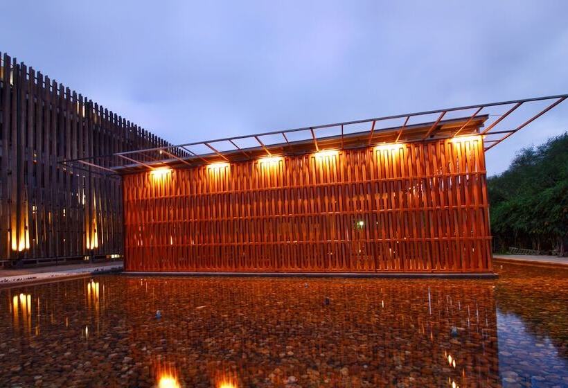 בית מלון כפרי Bamboori Boutique Resort