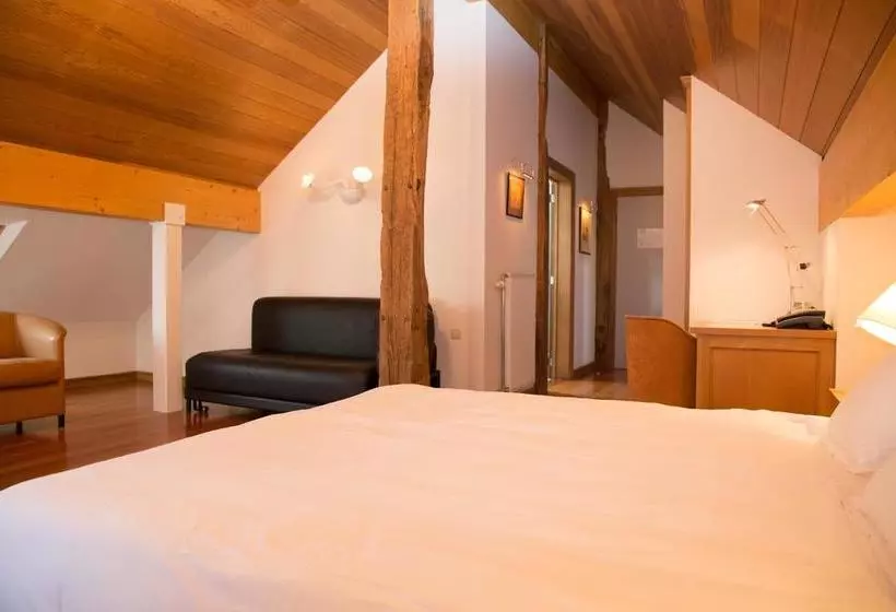 هتل Domaine Du Moulin D Eprave
