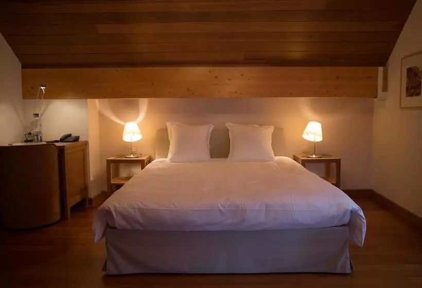 هتل Domaine Du Moulin D Eprave