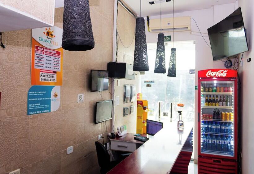 فندق Grandville Centro