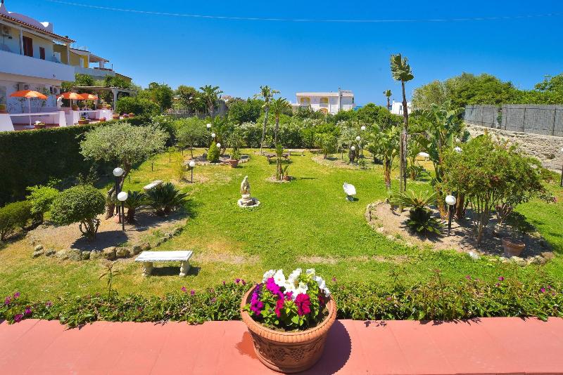 فندق Mareco Resort