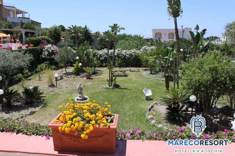 فندق Mareco Resort