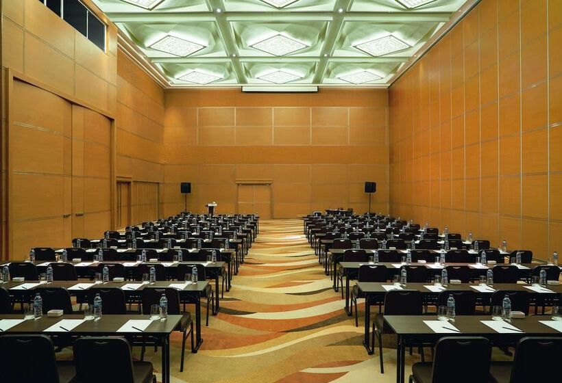 Movenpick Hotel & Convention Centre Klia