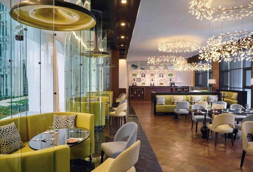 Movenpick Hotel & Convention Centre Klia