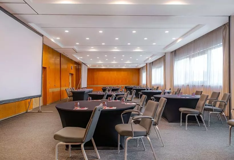 Hotelli NH Collection Prague