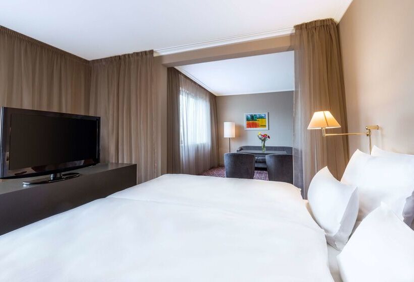 هتل NH Collection Prague