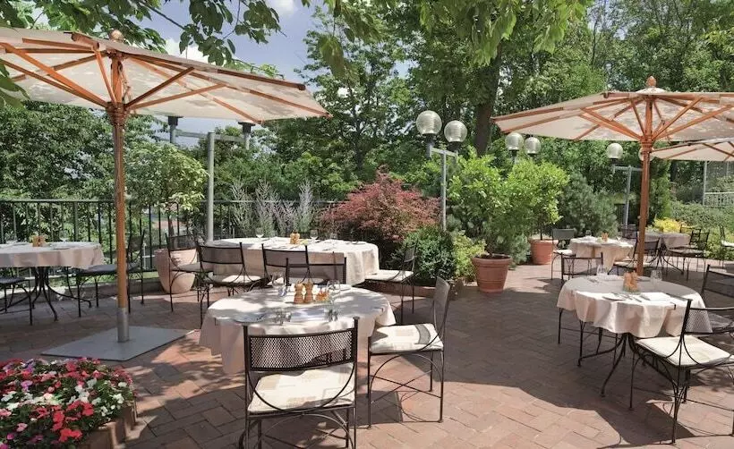 Hotelli NH Collection Prague