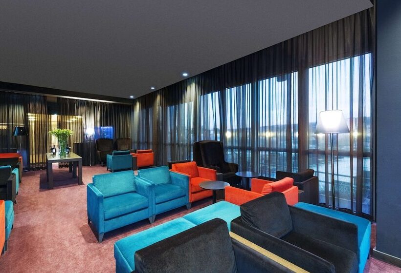 هتل NH Collection Prague