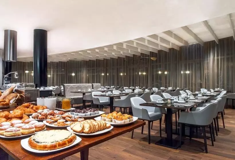 Hotelli NH Collection Prague