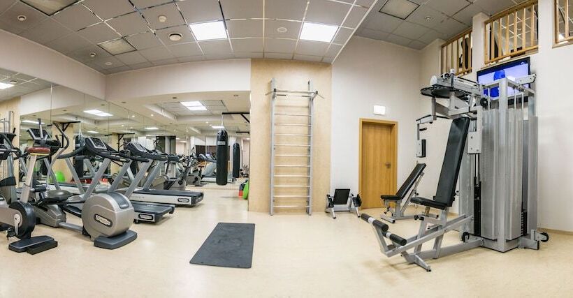 هتل NH Collection Prague