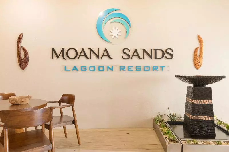 Moana Sands Beachfront Hotel & Villas