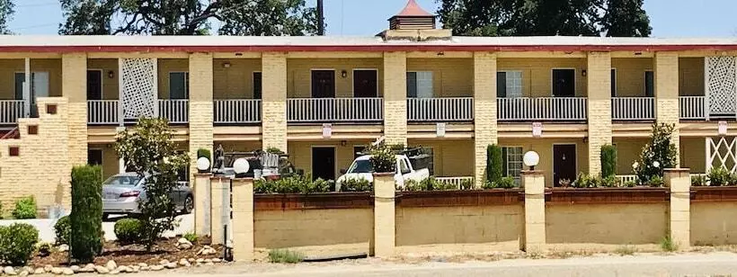 Town & Country Motel