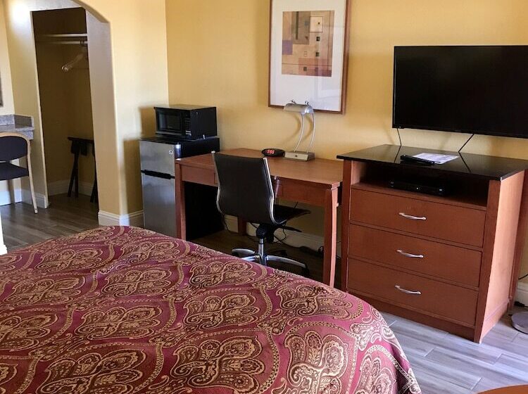 Town & Country Motel