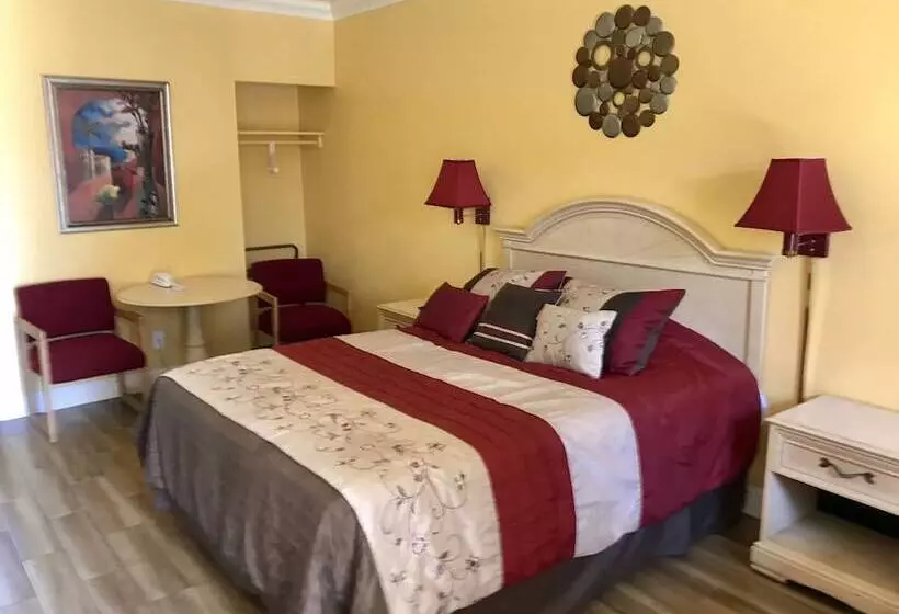 Town & Country Motel