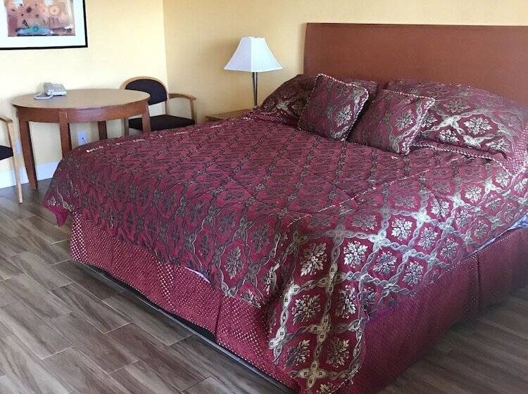 Town & Country Motel