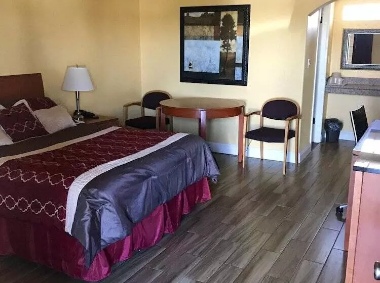 Town & Country Motel