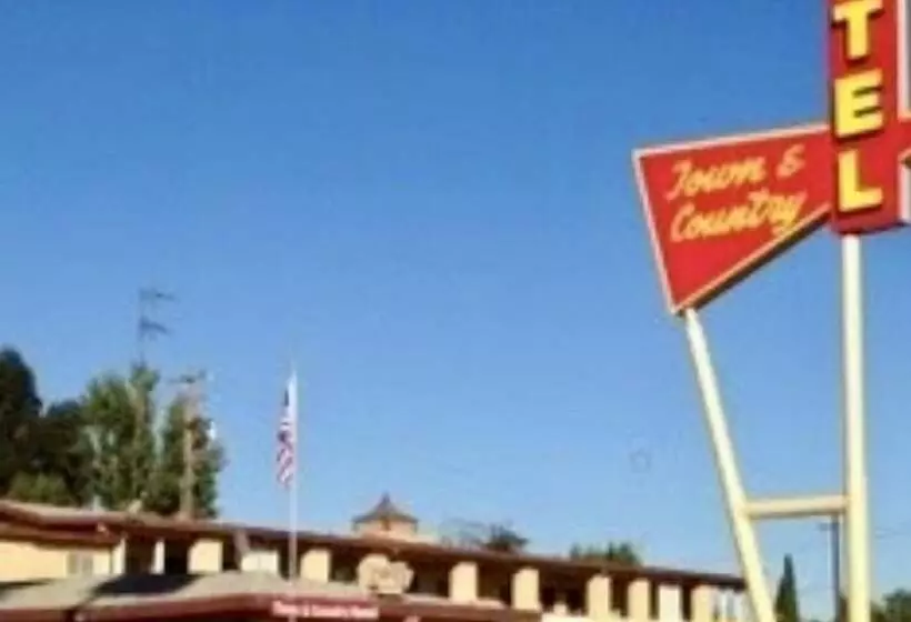 Town & Country Motel
