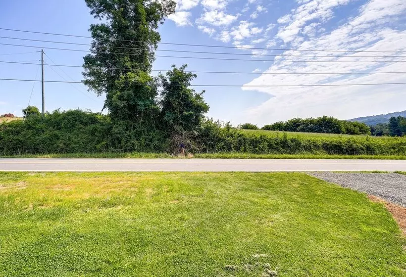 Near Blue Ridge Parkway: Ennice Home W/ Fire Pit