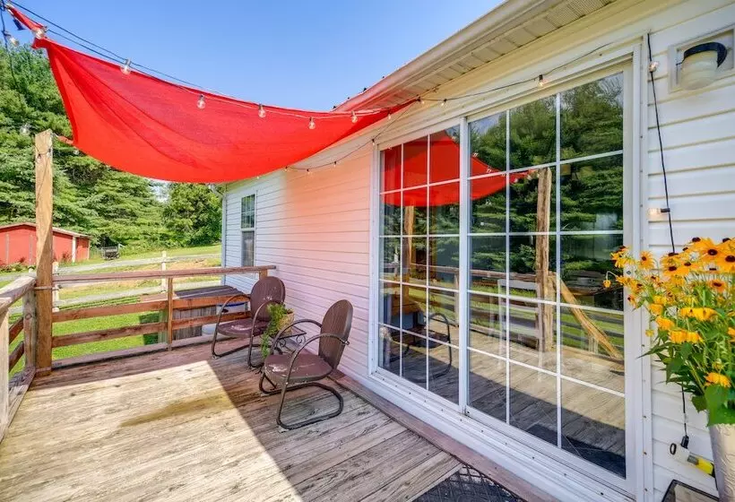 Near Blue Ridge Parkway: Ennice Home W/ Fire Pit