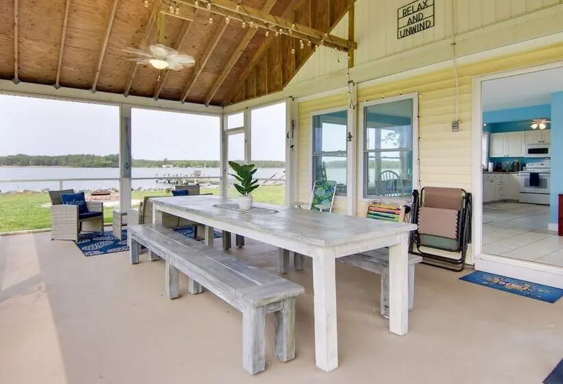 Bay Views & Fire Pit: Taylors Island Retreat