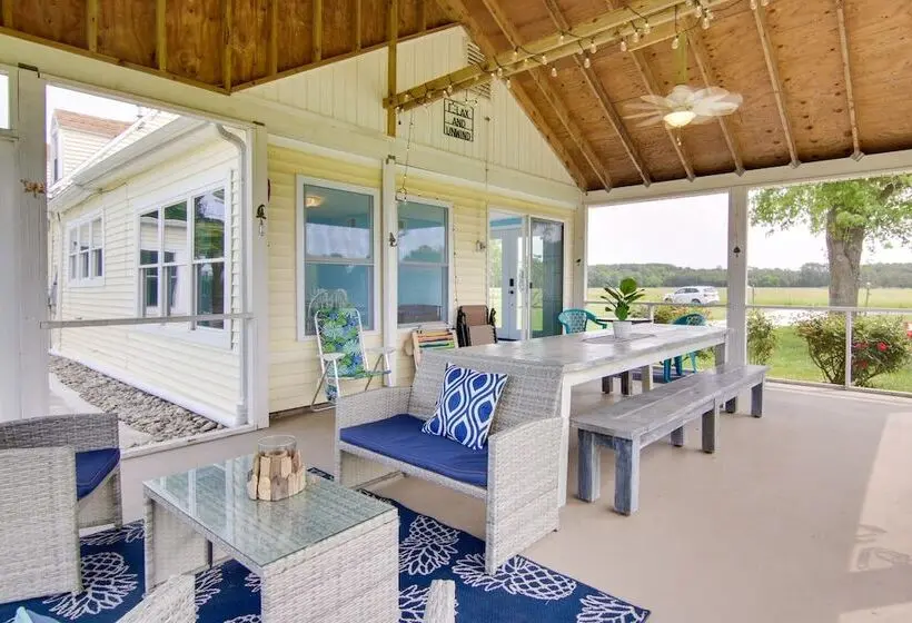Bay Views & Fire Pit: Taylors Island Retreat