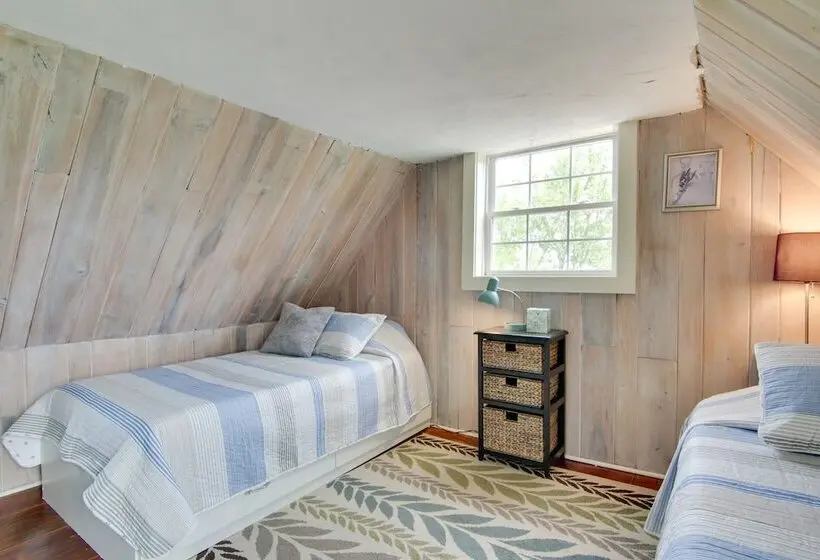 Bay Views & Fire Pit: Taylors Island Retreat