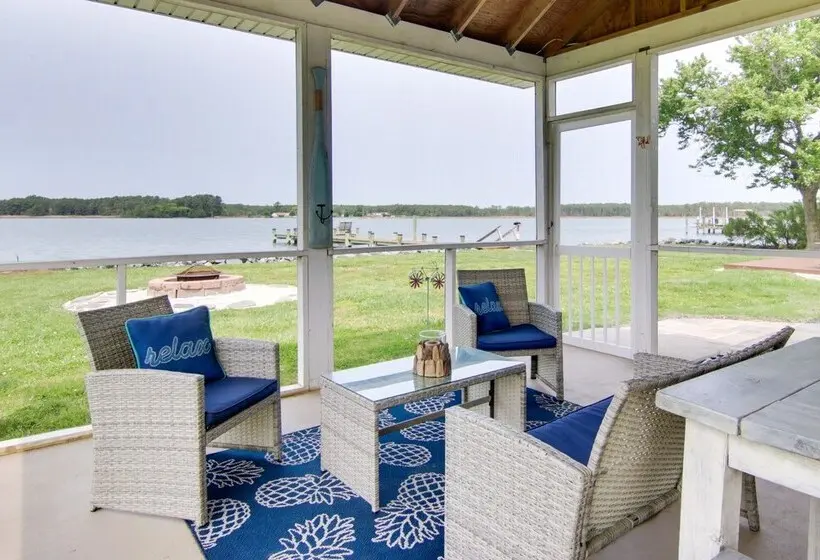 Bay Views & Fire Pit: Taylors Island Retreat