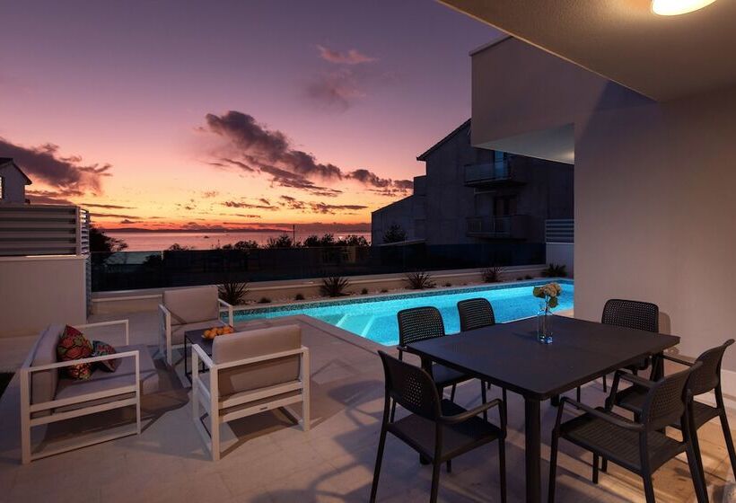 צימר Luxury Villa Karla