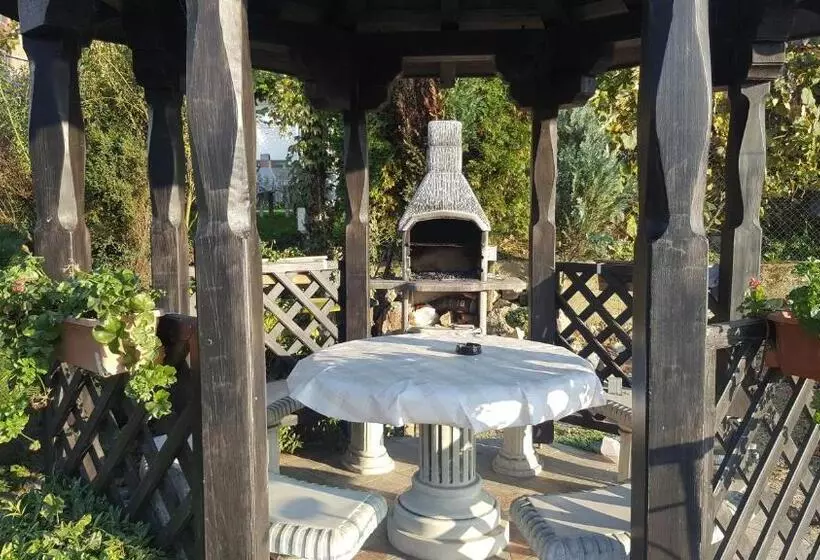 Aamiaismajoitus (B&B) Sobe Mrak