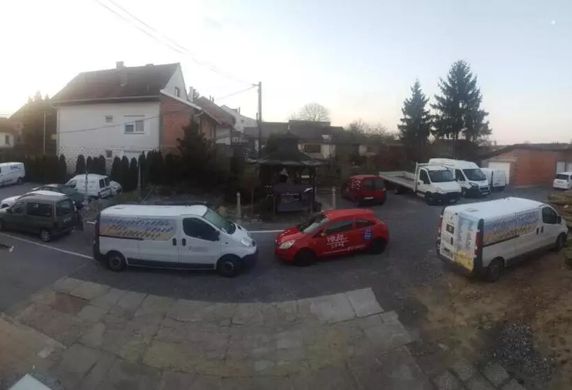 Aamiaismajoitus (B&B) Sobe Mrak