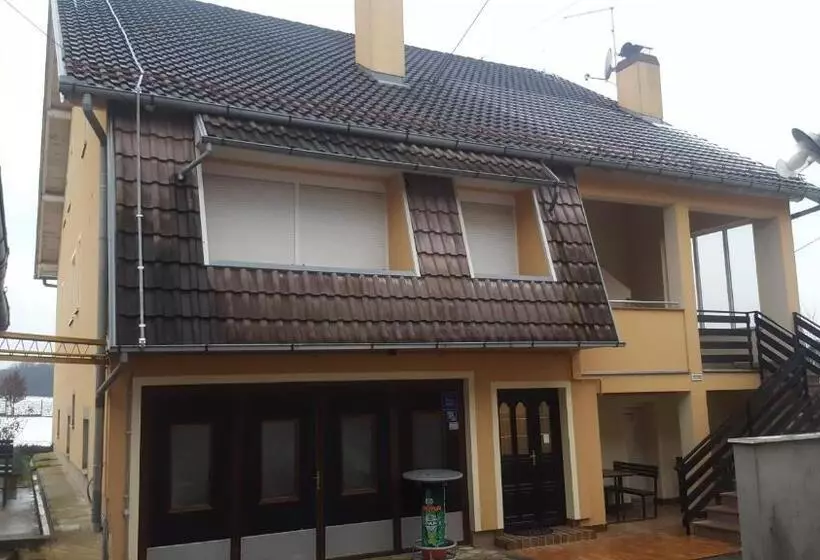 Aamiaismajoitus (B&B) Sobe Mrak