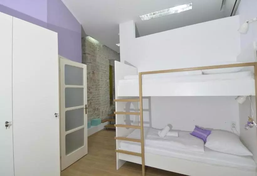 Hostel Sv. Lovre