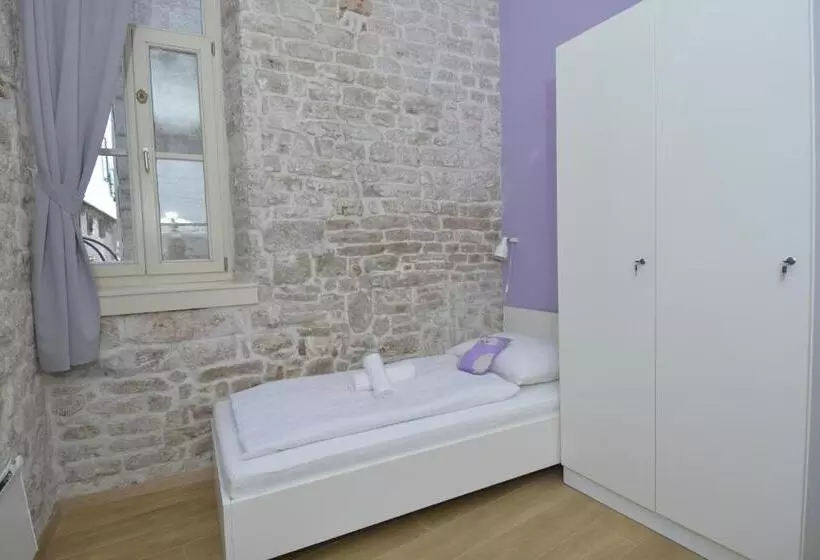 Hostel Sv. Lovre