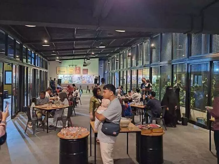 Hotelli Bess Resort And Waterpark Lawang