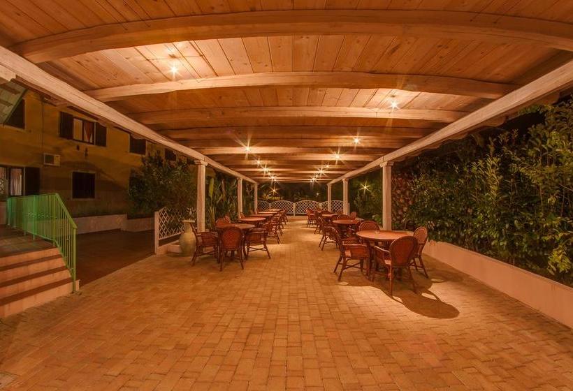 Отель Del Golfo Dependance